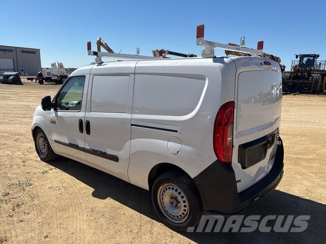 RAM Promaster Busy / Vany