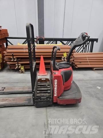 Raymond 8410 Wózki paletowe ręczne