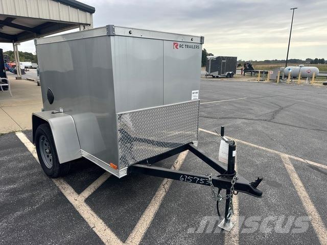 RC  Przyczepy ze skrzynią zamkniętą