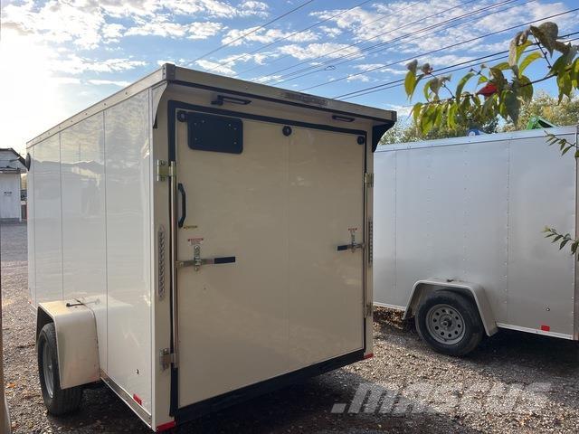 RC  Przyczepy ze skrzynią zamkniętą