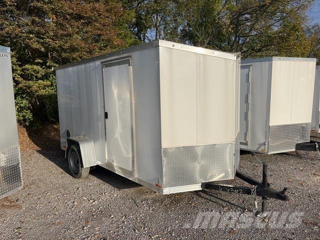 RC  Przyczepy ze skrzynią zamkniętą