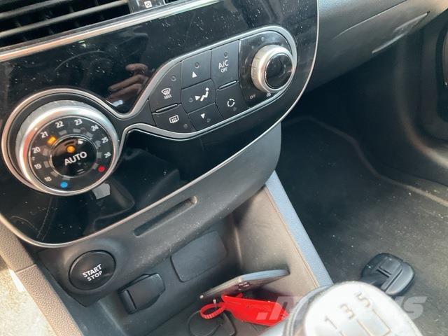 Renault Clio Samochody osobowe