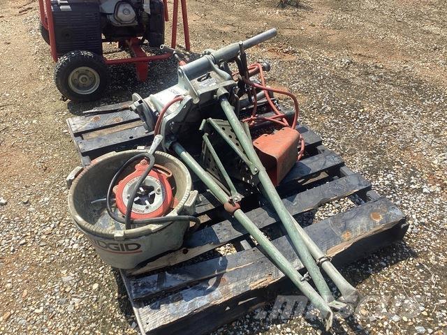  Ridgid 300 Maszyny budowlane - Inne