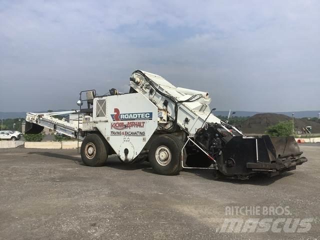 Roadtec SB2500 Pojazdy do transportu materiału