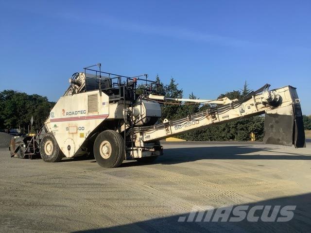 Roadtec SB2500 Pojazdy do transportu materiału