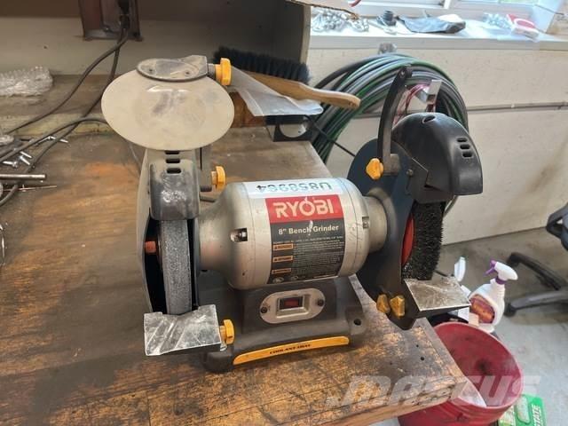  Ryobi BGH827 Młyny śrutujące