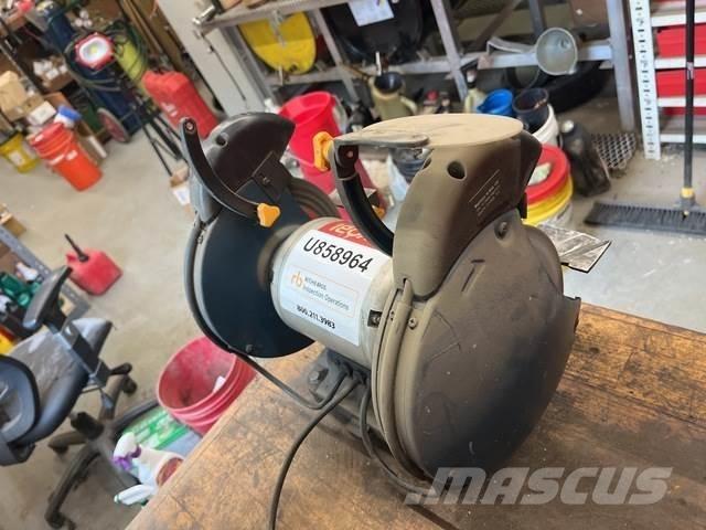  Ryobi BGH827 Młyny śrutujące