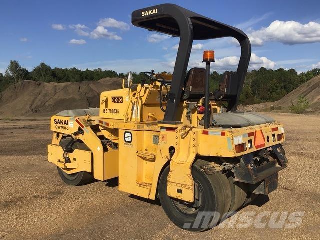 Sakai GW750-2 Walce ogumione