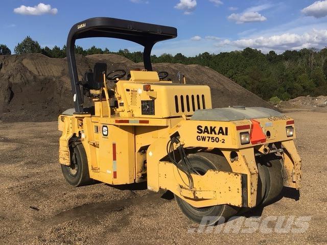 Sakai GW750-2 Walce ogumione