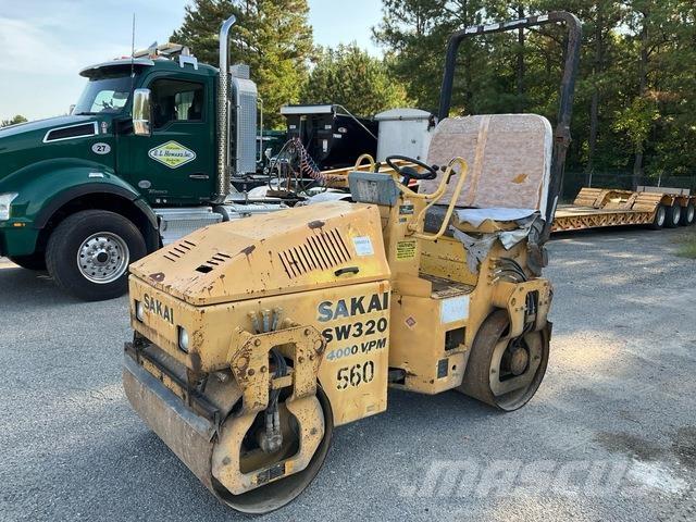 Sakai SW320 Walce dwubębnowe