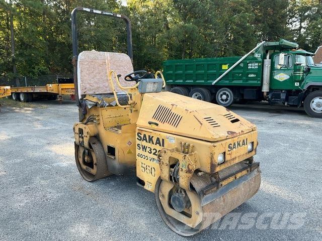 Sakai SW320 Walce dwubębnowe