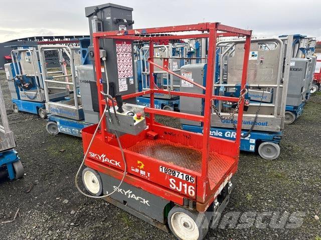 SkyJack SJ16 Podnośniki masztowe