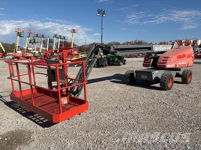 SkyJack SJ45T Podnośniki teleskopowe