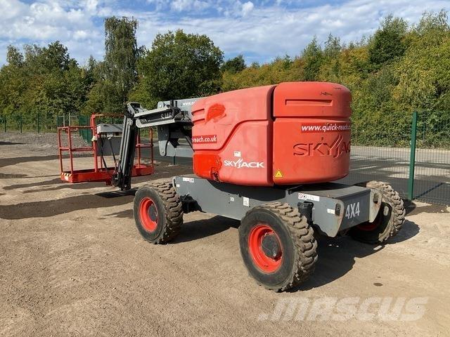 SkyJack SJ46AJ Podnośniki przegubowe