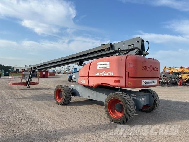 SkyJack SJ86T Podnośniki teleskopowe
