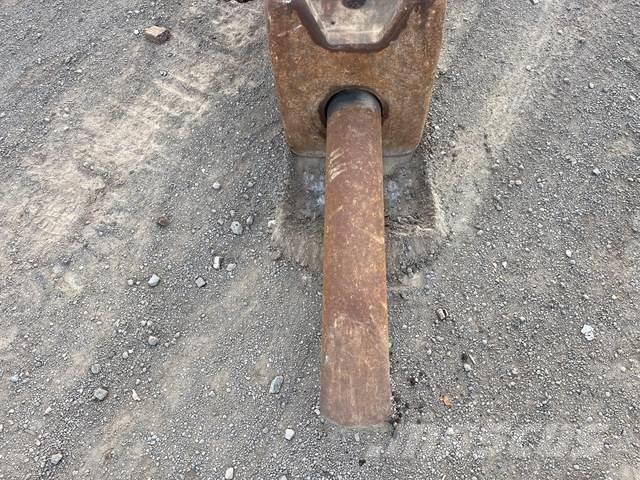 Soosan  Młoty hydrauliczne