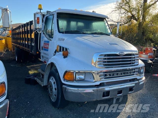 Sterling A6500 Ciężarówki typu Platforma / Skrzynia