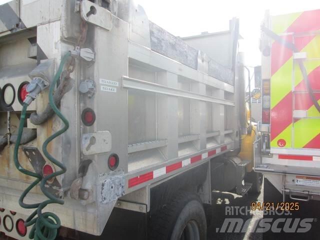 Sterling L8500 Wywrotki