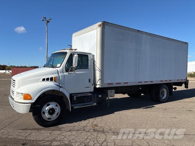 Sterling M7500 Samochody ciężarowe ze skrzynią zamkniętą