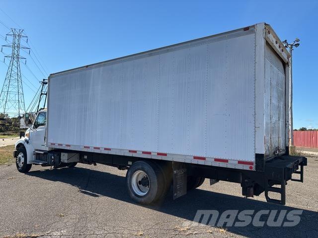 Sterling M7500 Samochody ciężarowe ze skrzynią zamkniętą