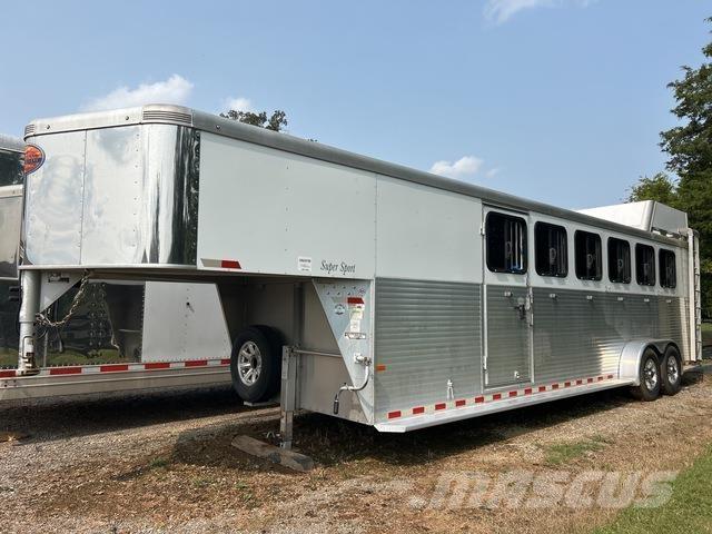 Sundowner  Przyczepy do przewozu zwierząt