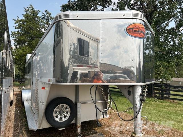 Sundowner  Przyczepy do przewozu zwierząt