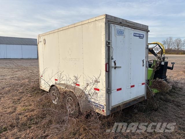 sure-trac  Przyczepy ze skrzynią zamkniętą