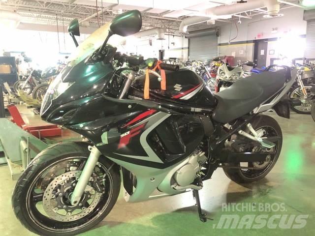 Suzuki GSX650 Pojazdy terenowe