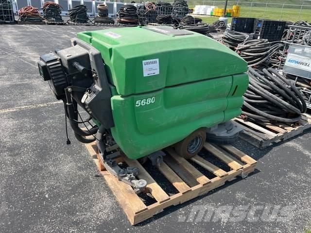Tennant 5680 Zamiatarki wewnętrzne
