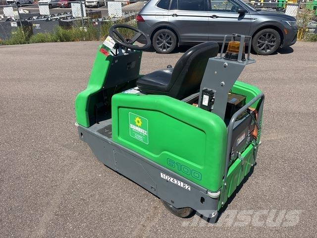 Tennant 6100 Zamiatarki wewnętrzne