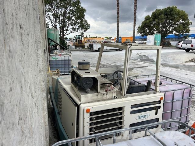 Tennant 800 Zamiatarki wewnętrzne