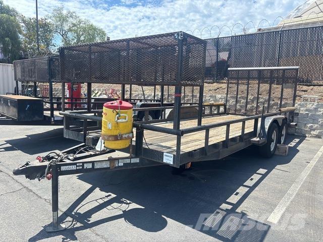 Texas  Przyczepy do przewozu słomy w belach