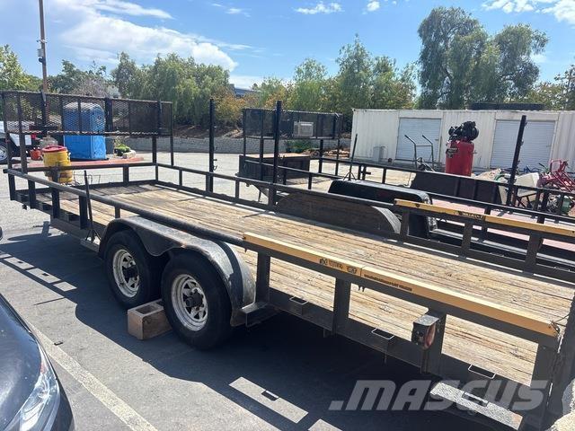 Texas  Przyczepy do przewozu słomy w belach