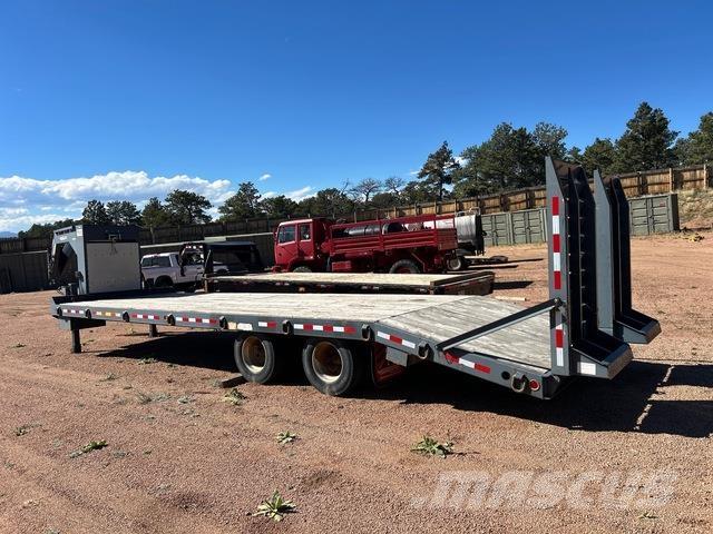 TOWMASTER T-30 Przyczepy do transportu samochodów