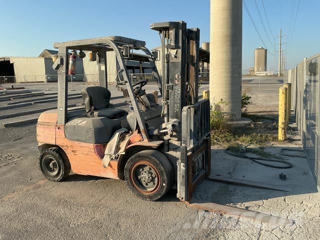 Toyota 7FDU30 Maszyny budowlane - Inne