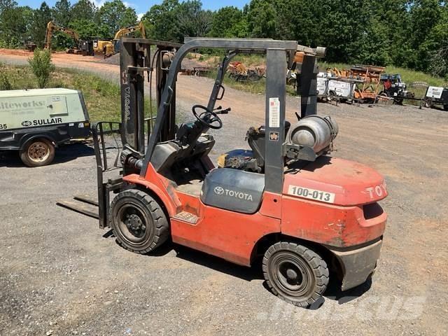 Toyota 7FGU32 Maszyny budowlane - Inne