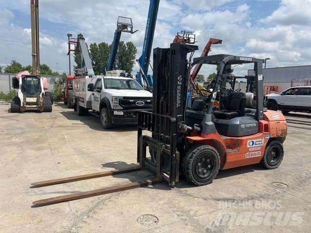 Toyota 7FGU35 Maszyny budowlane - Inne