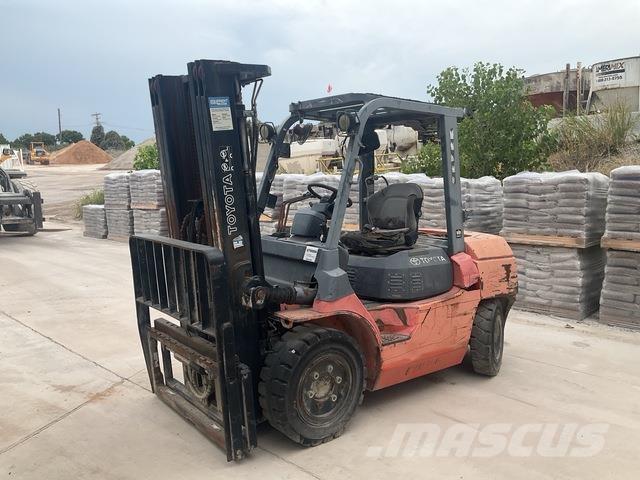 Toyota 7FGU35 Maszyny budowlane - Inne