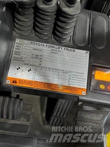 Toyota 8FGCU25 Maszyny budowlane - Inne
