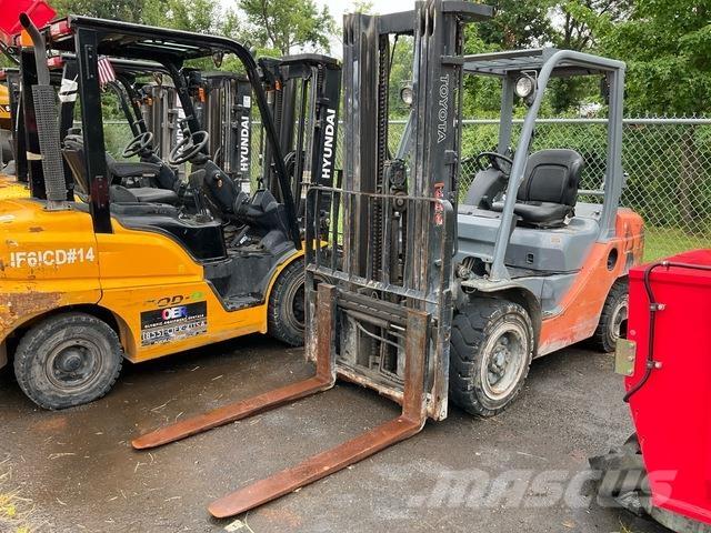Toyota 8FGU30 Maszyny budowlane - Inne