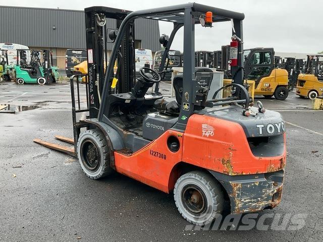 Toyota 8FGU30 Maszyny budowlane - Inne