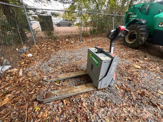 Toyota 8HBW23 Wózki paletowe ręczne