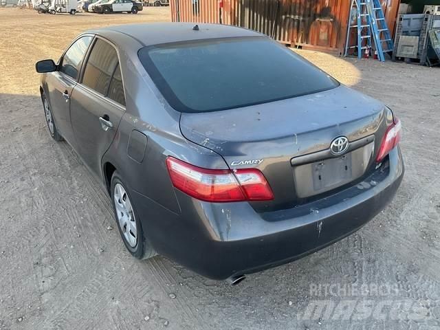 Toyota Camry Samochody osobowe