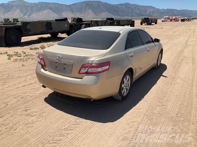 Toyota Camry Samochody osobowe