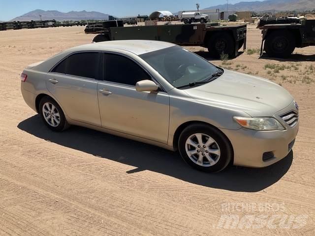 Toyota Camry Samochody osobowe