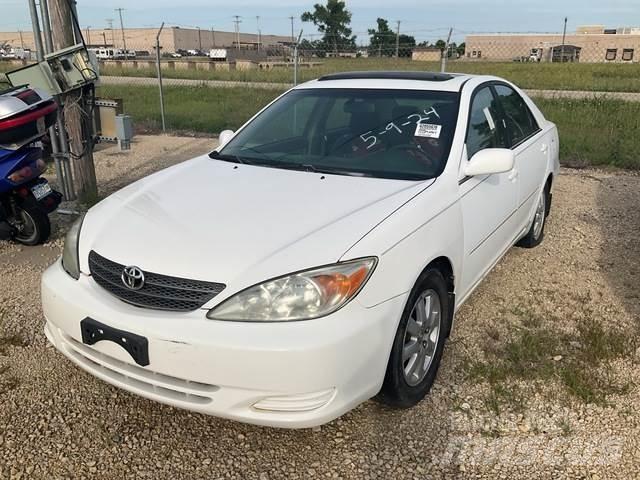 Toyota Camry Samochody osobowe