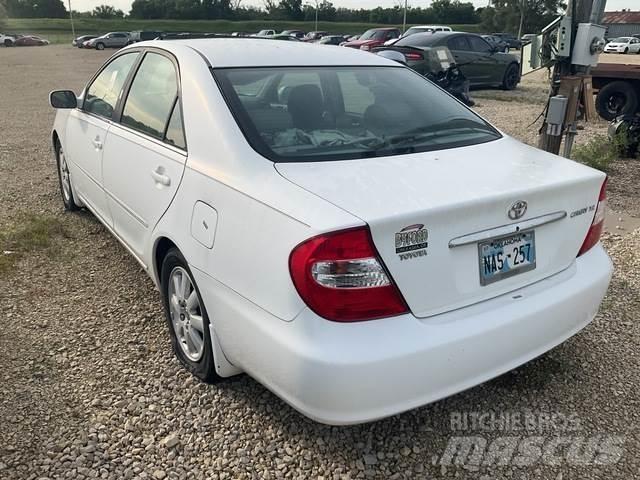 Toyota Camry Samochody osobowe