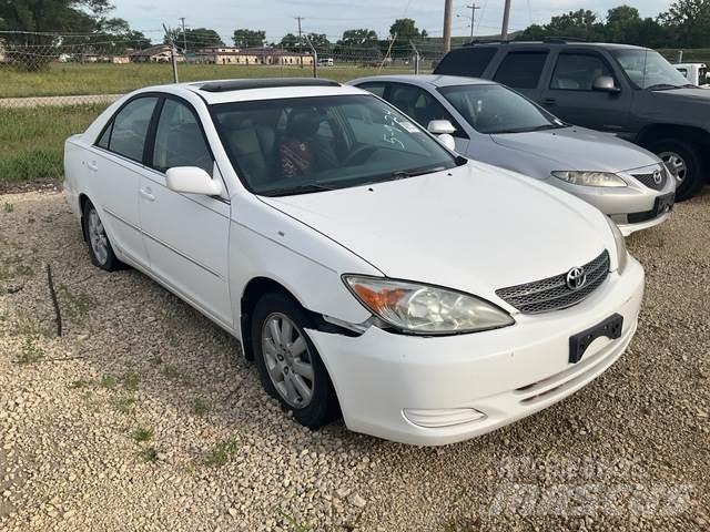 Toyota Camry Samochody osobowe