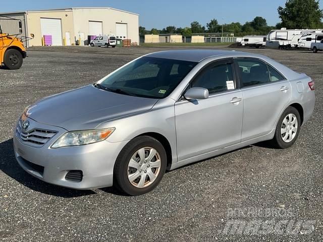 Toyota Camry Samochody osobowe
