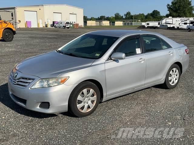 Toyota Camry Samochody osobowe